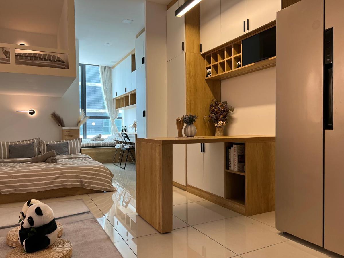 Luxury With Dryer & Workspace 1-5pax 1u Freeparking High Speed Wifi Apartment