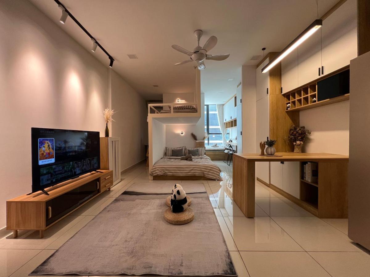 Luxury With Dryer & Workspace 1-5pax 1u Freeparking High Speed Wifi Apartment